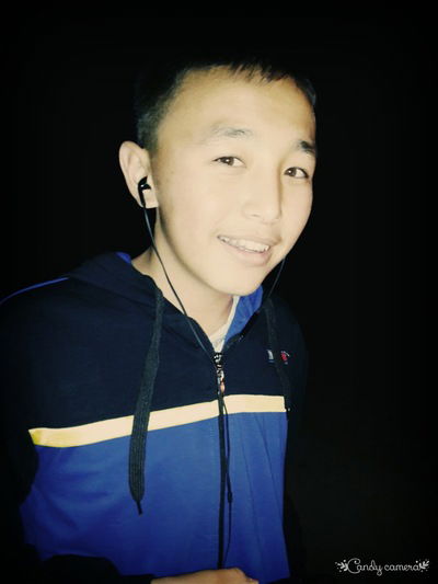 Айдос Асхарбеков