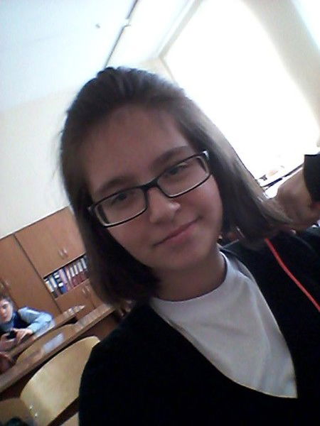 Оля Строкова