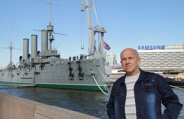 Евгений Иванов