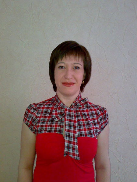 Анна Куташова