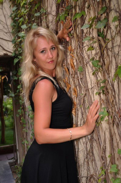 Елена Еленина