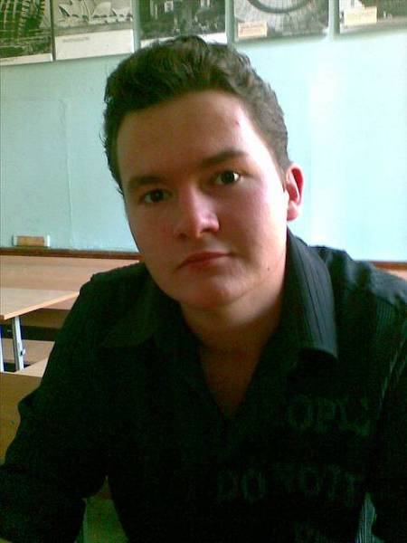 Роман Олейник