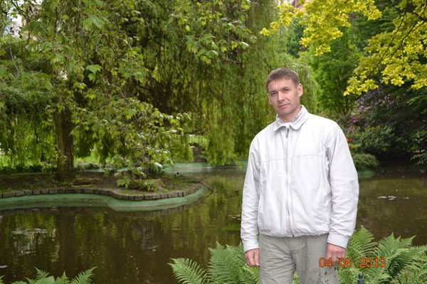 Александр Васильев