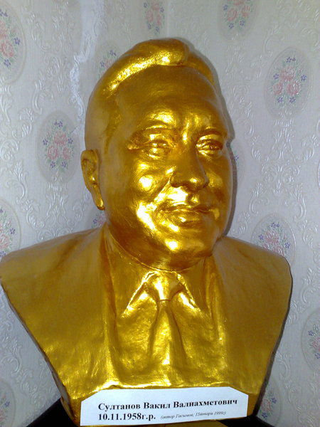 Вакил Султанов