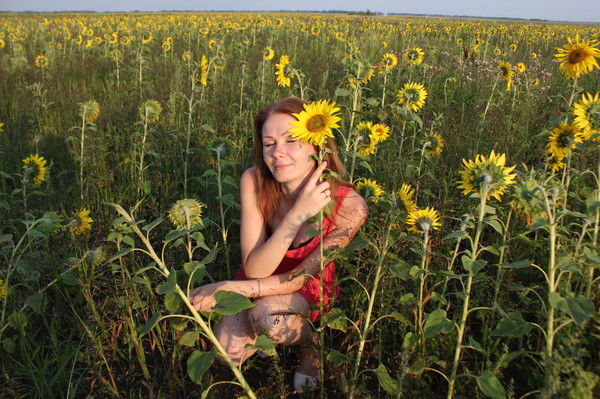 Елена Холопова