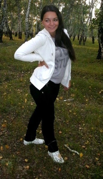 Алёна Величко