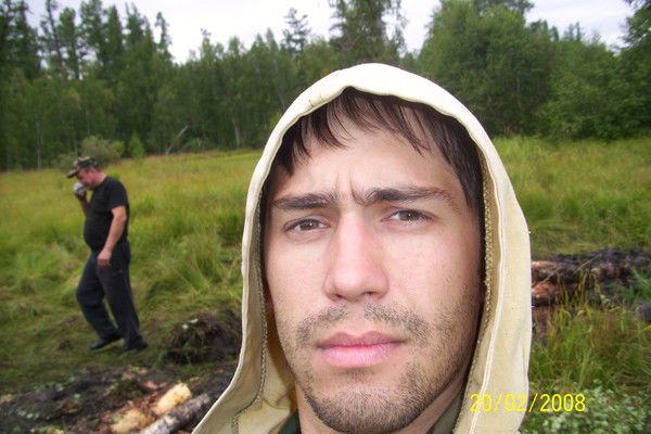 Денис Белоусов