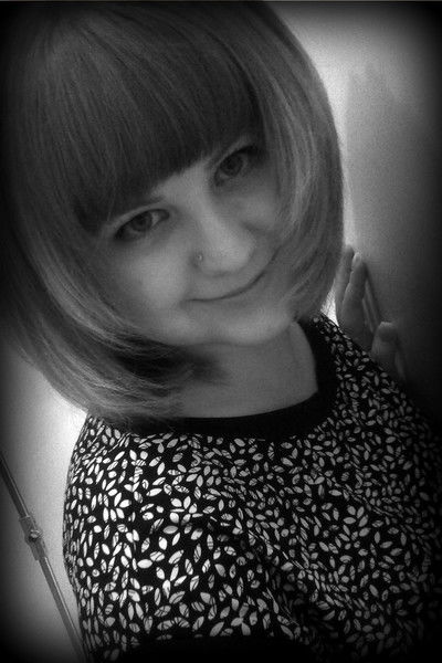 Оленька Павлихина