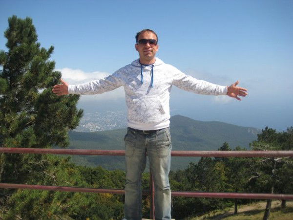 Максим Коваленко