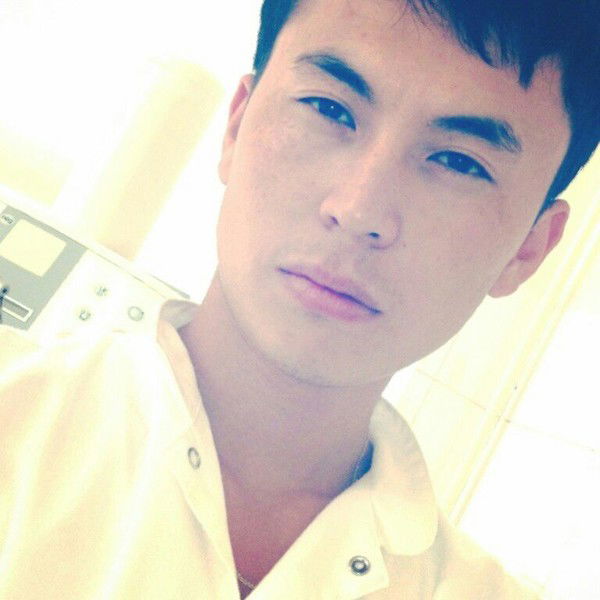 Азамат Уалиев