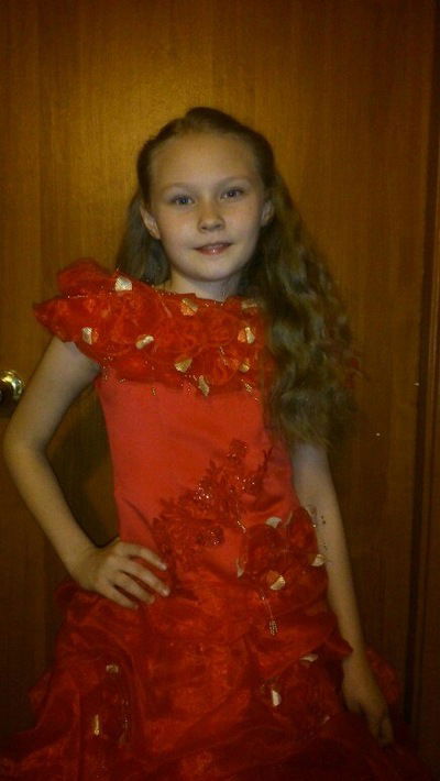 Оля Белокурова