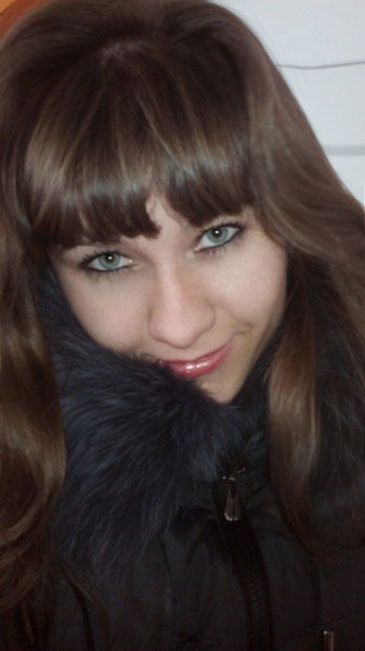 Лена Исакова