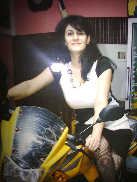 Гуля Овезова