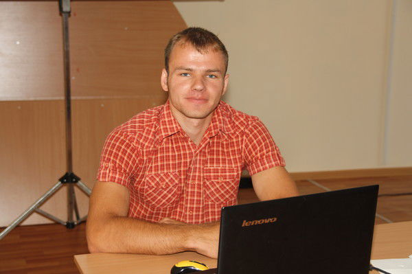 Артем Емельянов