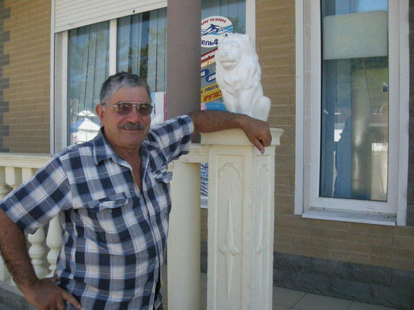 Эфенди Шарапов