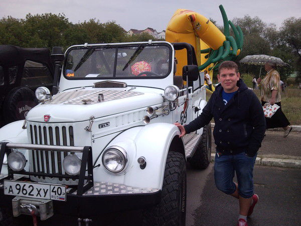 Антон Жуков