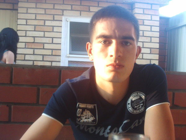 Алишер Рустамов