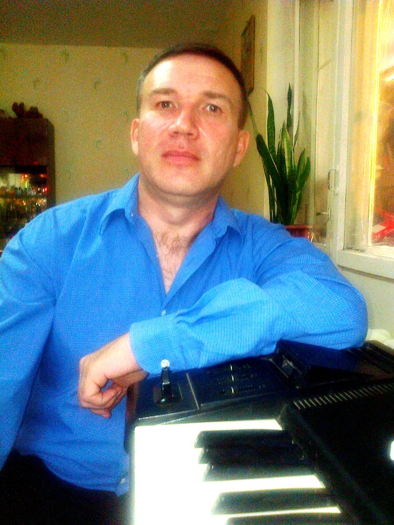 Александр Медведев