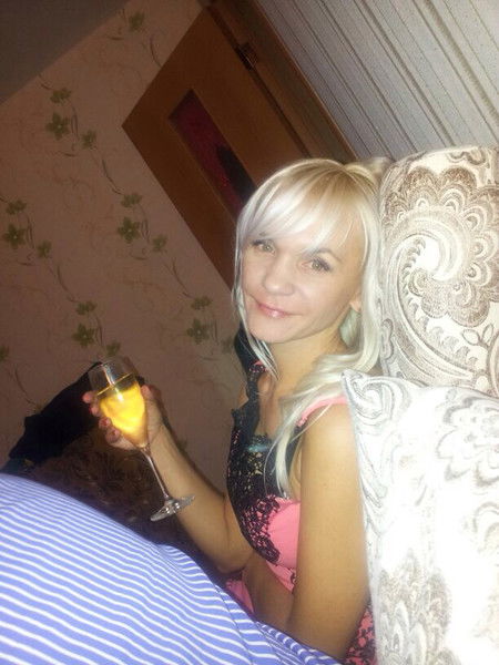 Оля Илларионова