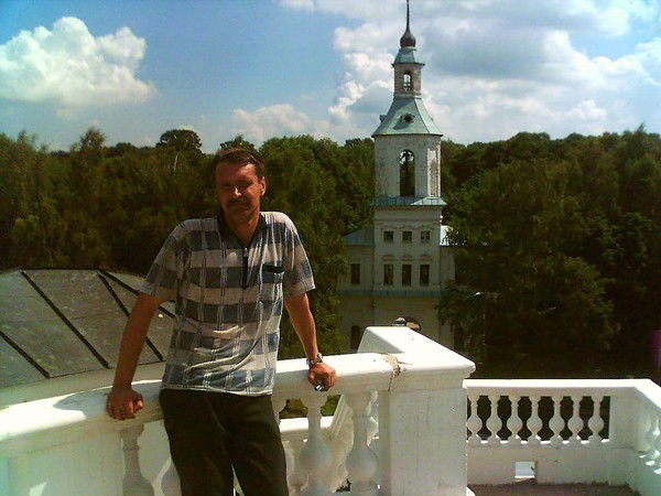 Юрий Макаров