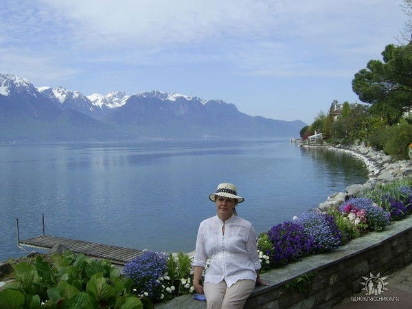 Нина Попова