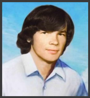 Александр Николаев