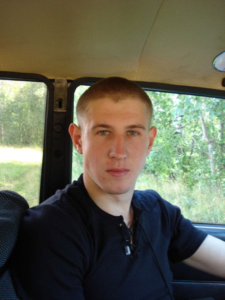 Михаил Ларионов