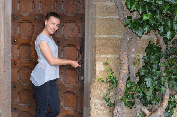 Виктория Попова