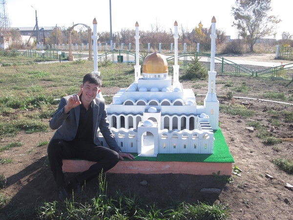 Азамат Хамзиев