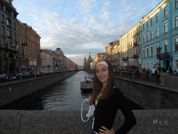 Алина Олейник