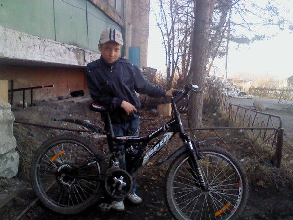 Максим Ребров