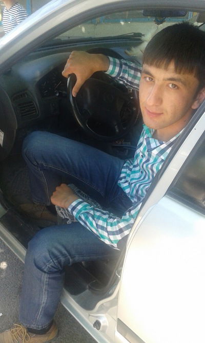 Дониёр Холметов