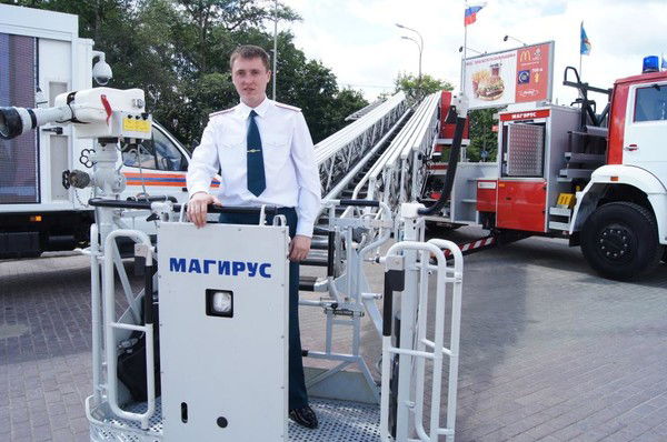 Александр Аникин