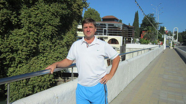 Анатолий Пахом