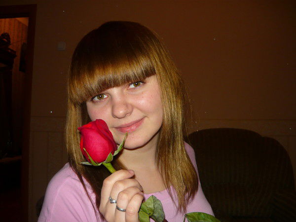 Лена Ложечко