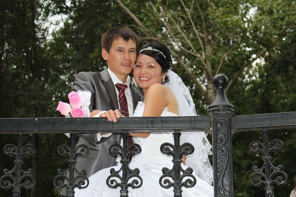 ""лунара Байзенова""