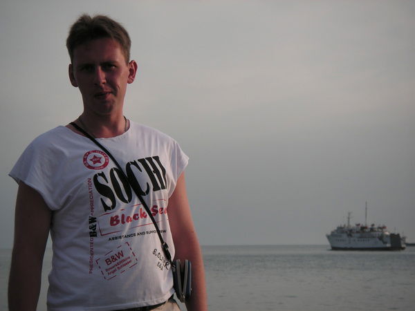 Юрии Староверов