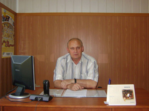 Виктор Молостов