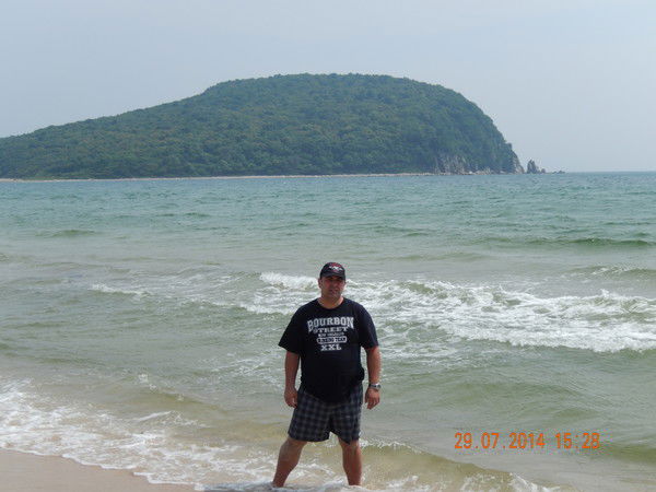 Артур Галустян