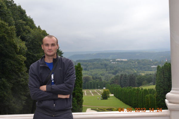 Александр Волков