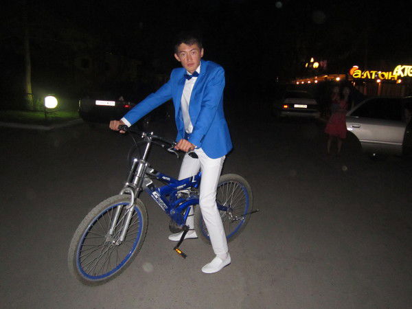 Серикбол Узакбаев