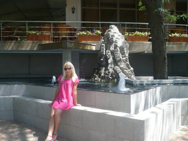 Аня Молостова