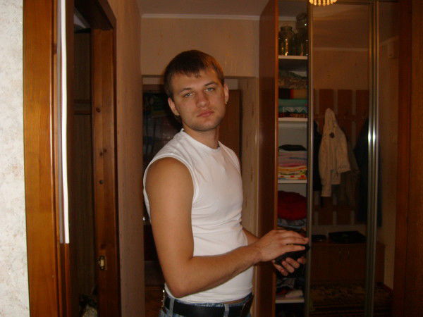 Максим Лещенок