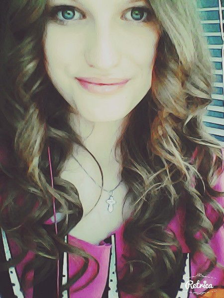 Оленька Леонтьеа