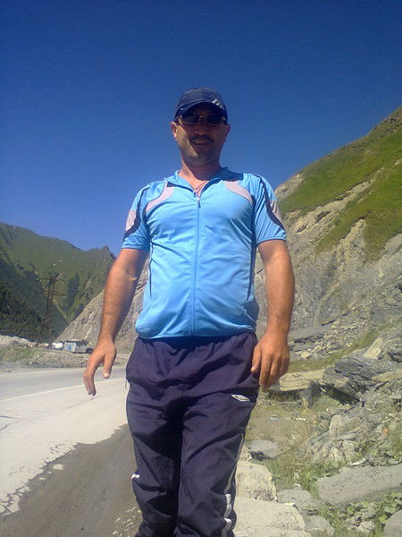 Роберт Цховребов