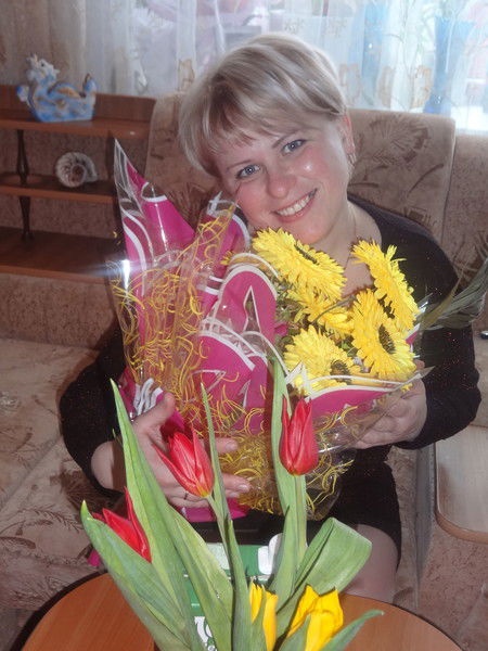 Нина Попова