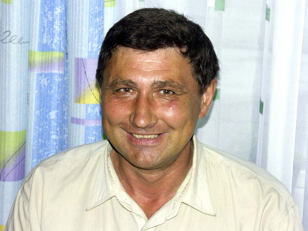 Виктор Мазуров