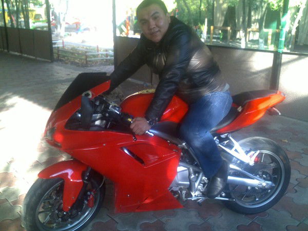 Сын Уйгура!!! =)