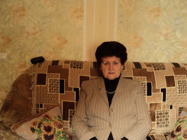 Нина Зверева