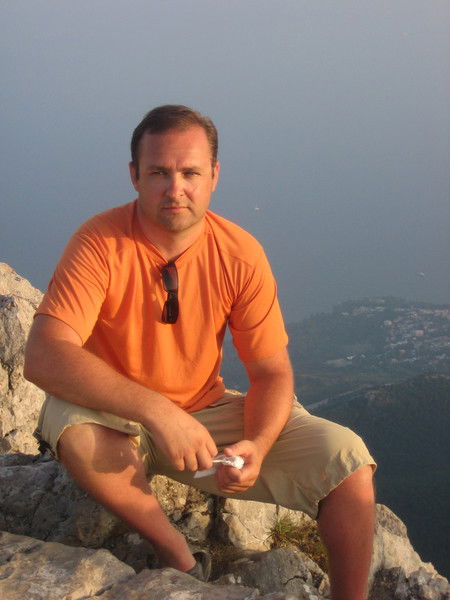 Олег Мельник